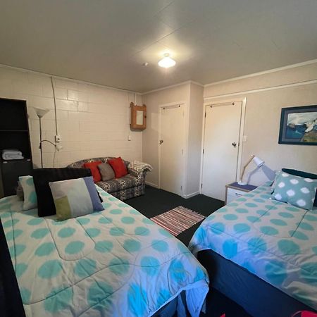 Swanson-Waitakere Stay In Scenic Sunrise オークランド エクステリア 写真
