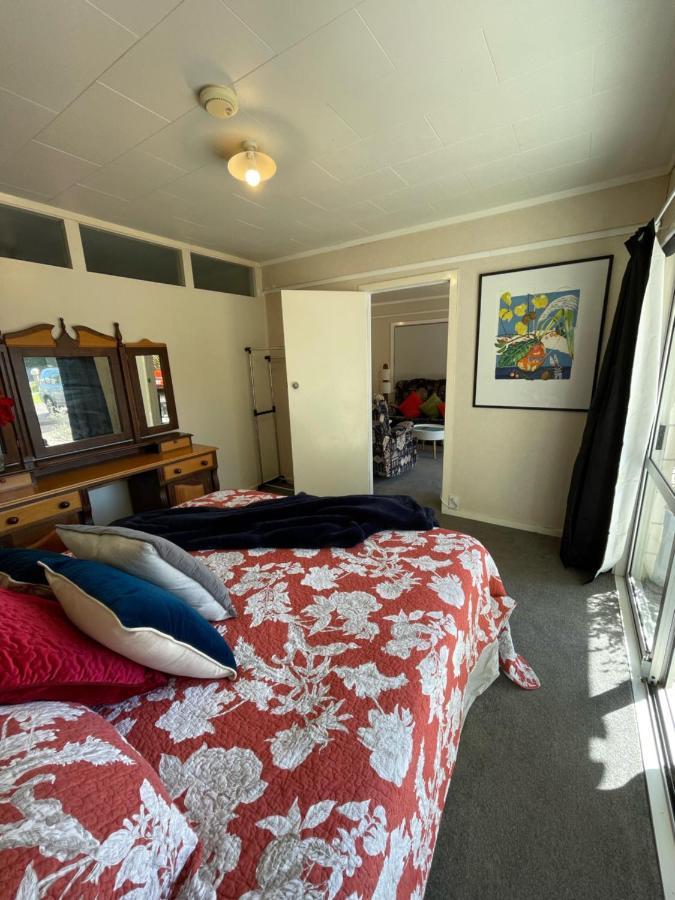 Swanson-Waitakere Stay In Scenic Sunrise オークランド エクステリア 写真