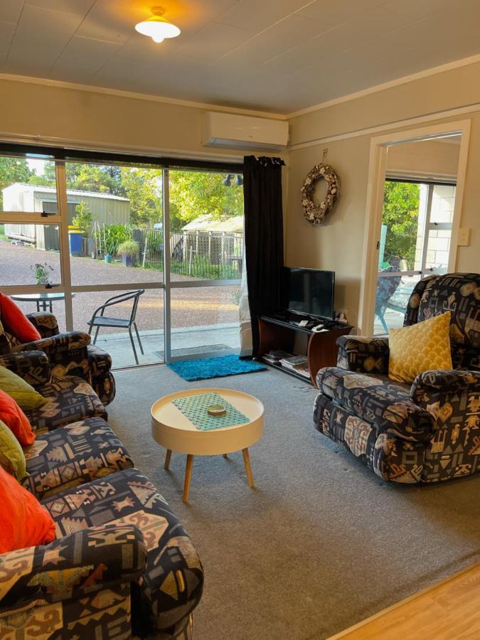 Swanson-Waitakere Stay In Scenic Sunrise オークランド エクステリア 写真