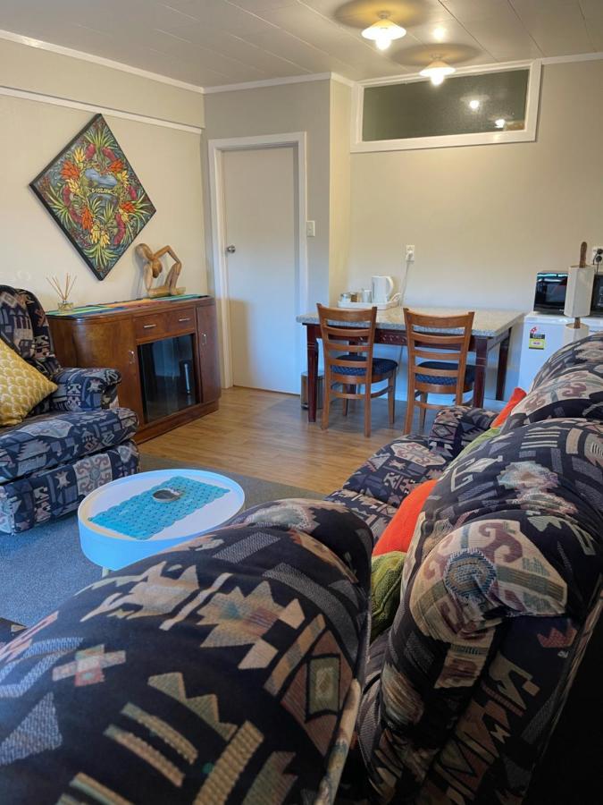 Swanson-Waitakere Stay In Scenic Sunrise オークランド エクステリア 写真