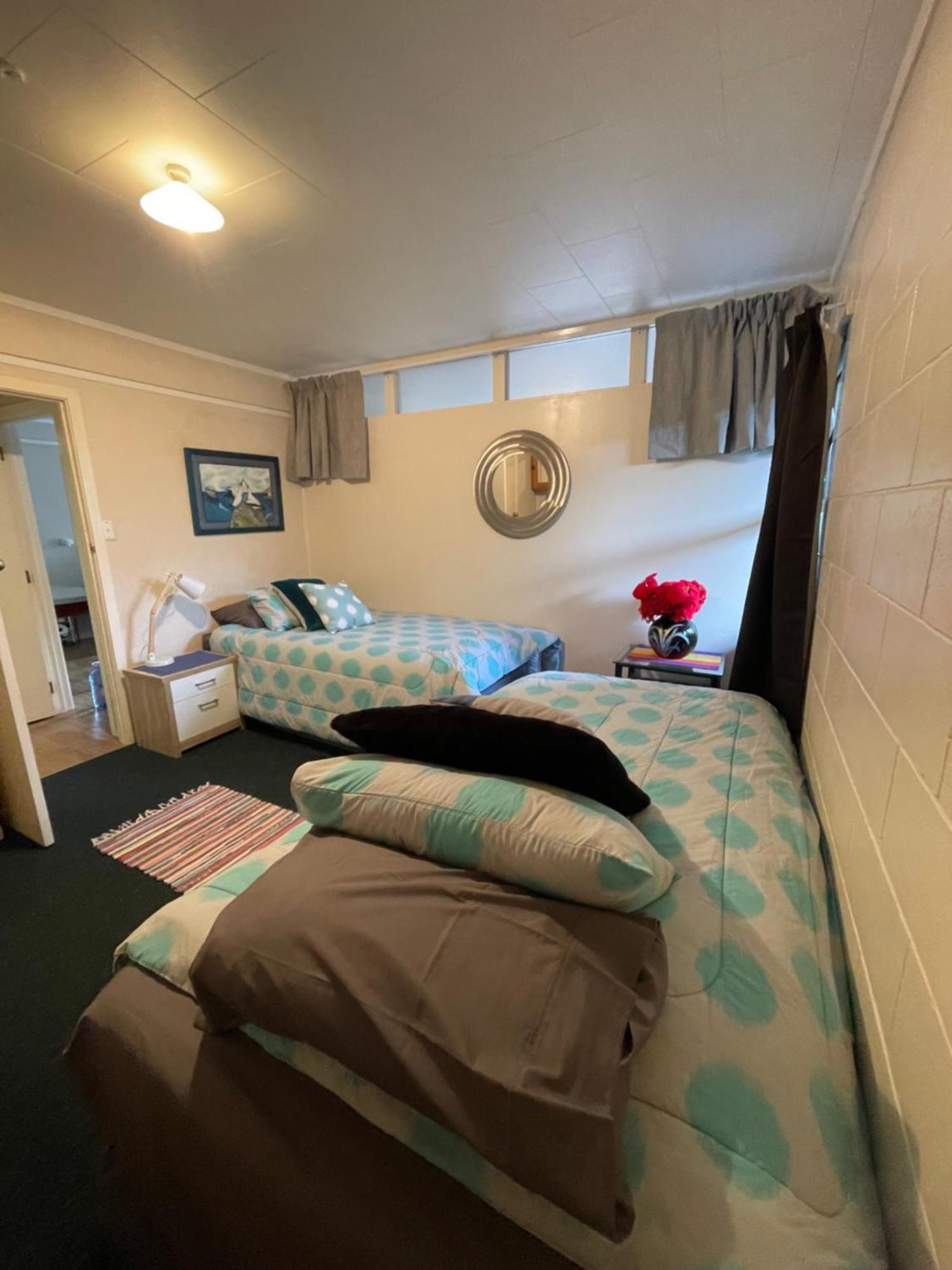 Swanson-Waitakere Stay In Scenic Sunrise オークランド エクステリア 写真